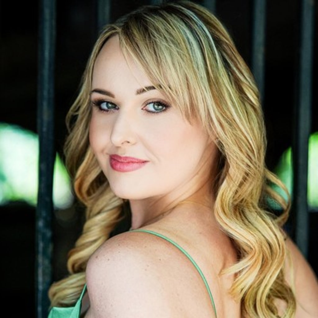 Portrait of Jenna Sharpe
